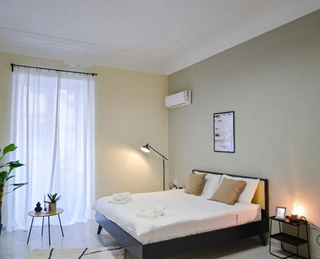 Cozy Central Residence Napoli イタリア