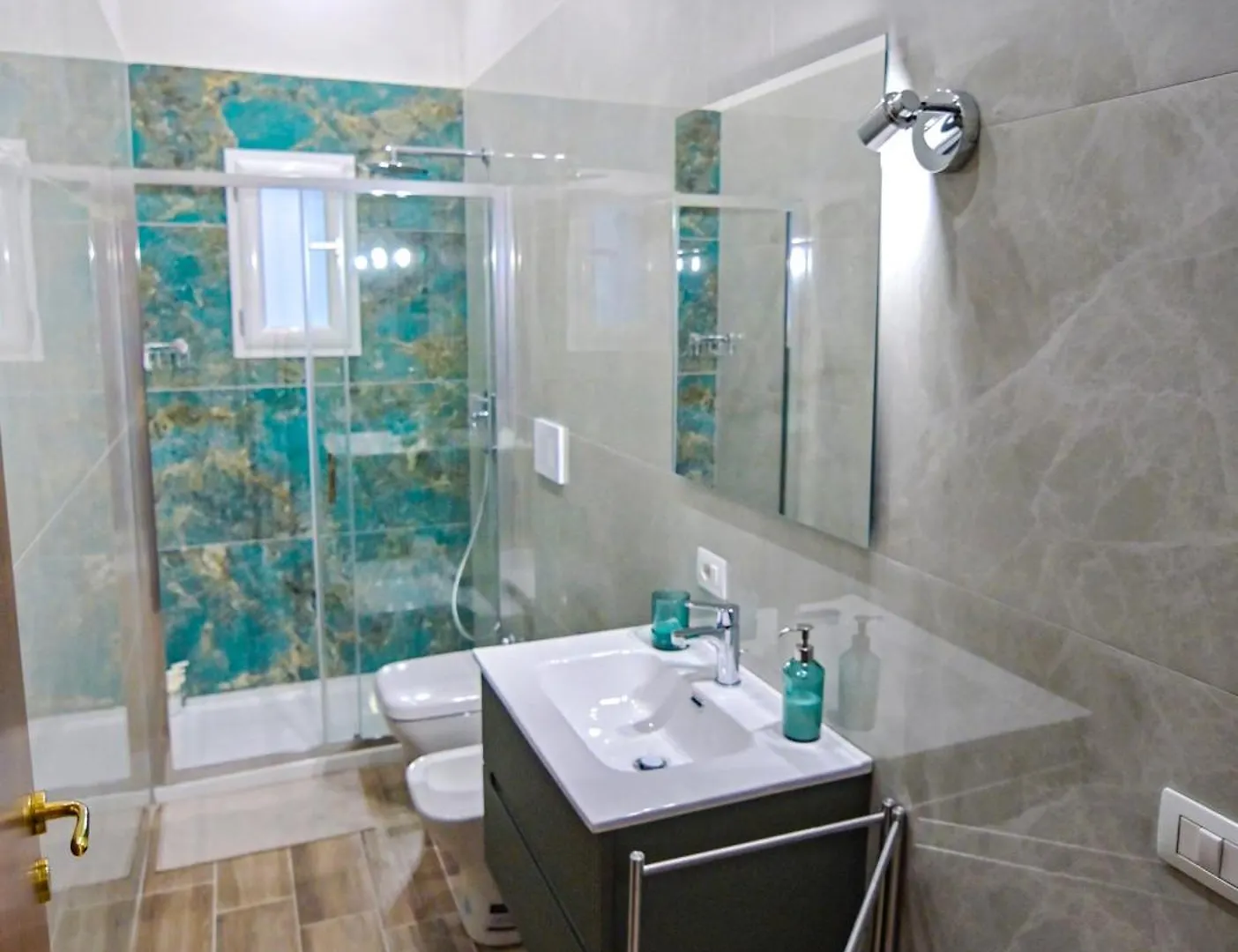 Cozy Central Residence Napoli 0*, ナポリ